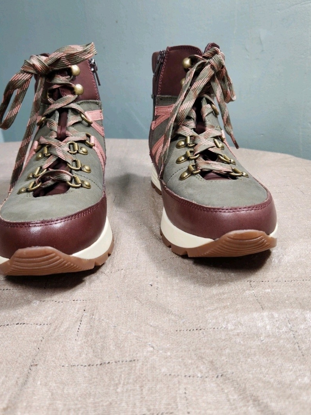 Alex Marie Thayla Women's 9.5 Hiker Sneakers Boots Suede Olive Maroon Pink 635 - Picture 3 of 10